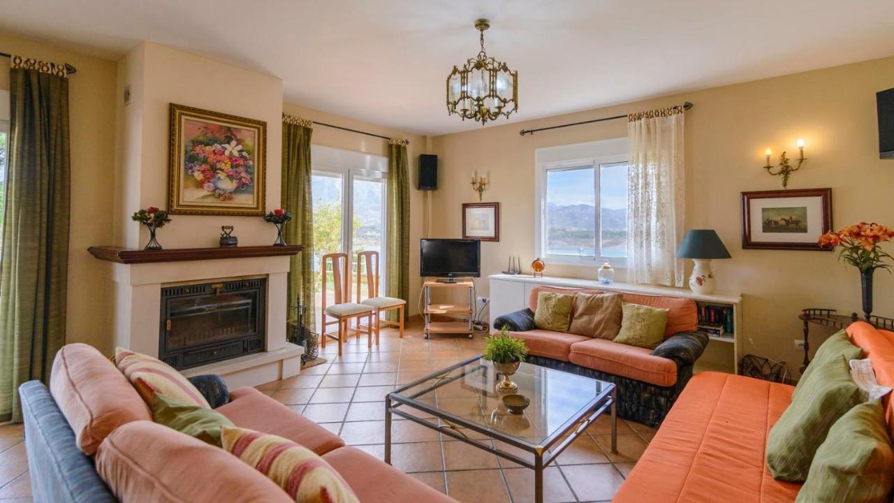 Casa Rocio Y Paloma Vinuela By Ruralidays Villa Екстериор снимка